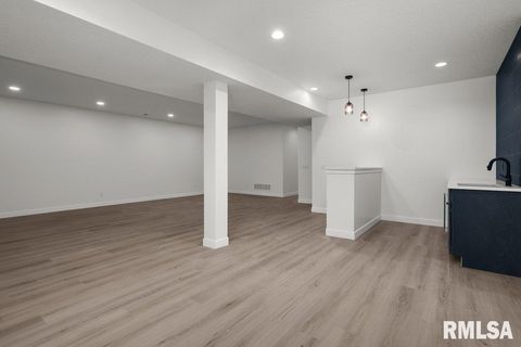 Tiny photo for 7123 Alvie Lane, Bettendorf, IA 52722 (MLS # QC4265022)