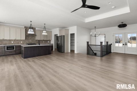 Tiny photo for 7123 Alvie Lane, Bettendorf, IA 52722 (MLS # QC4265022)