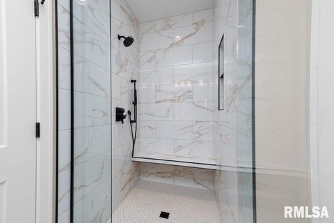 Tiny photo for 7123 Alvie Lane, Bettendorf, IA 52722 (MLS # QC4265022)