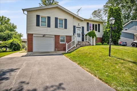 Tiny photo for Woodridge, IL 60517 (MLS # 12510621)