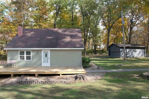 Photo of 1629 Firewood Lane, Centralia, IL 62801 (MLS # EB460531)