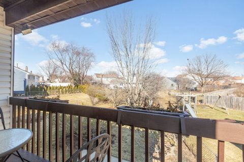 Tiny photo for 203 Albert Drive, Vernon Hills, IL 60061 (MLS # 12576873)