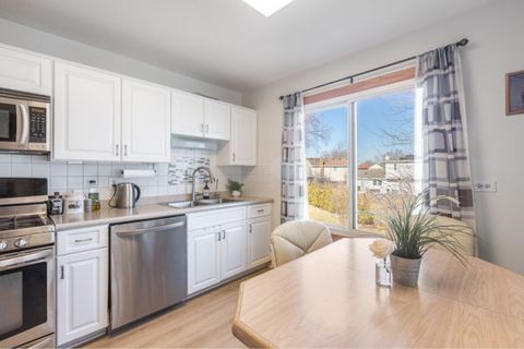 Tiny photo for 203 Albert Drive, Vernon Hills, IL 60061 (MLS # 12576873)