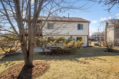 Tiny photo for 203 Albert Drive, Vernon Hills, IL 60061 (MLS # 12576873)