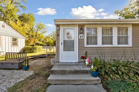 Tiny photo for 17 Liberty Boulevard, Machesney Park, IL 61115 (MLS # 12488891)