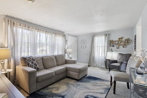 Tiny photo for 17 Liberty Boulevard, Machesney Park, IL 61115 (MLS # 12488891)