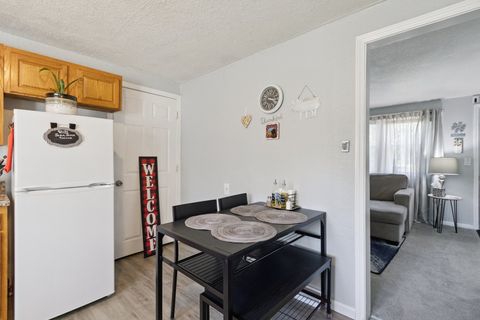 Tiny photo for 17 Liberty Boulevard, Machesney Park, IL 61115 (MLS # 12488891)
