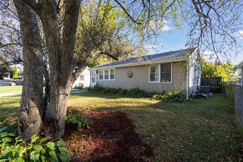 Tiny photo for 17 Liberty Boulevard, Machesney Park, IL 61115 (MLS # 12488891)