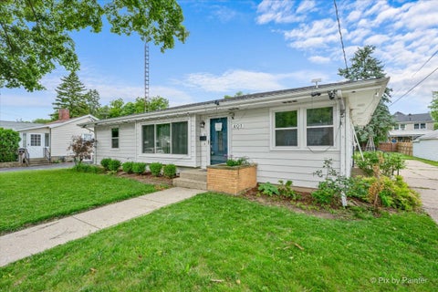 Tiny photo for 401 W Madison Street, Belvidere, IL 61008 (MLS # 12684018)