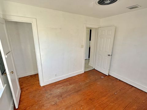 Tiny photo for 1611 Ferry Street, Metropolis, IL 62960 (MLS # 12591783)