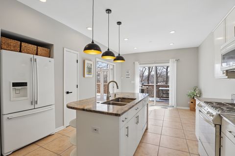 Tiny photo for 980 Half Day Road, Highland Park, IL 60035 (MLS # 12483321)