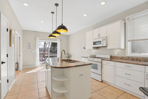 Tiny photo for 980 Half Day Road, Highland Park, IL 60035 (MLS # 12483321)