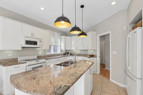 Tiny photo for 980 Half Day Road, Highland Park, IL 60035 (MLS # 12483321)