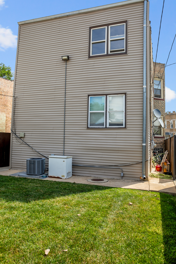 206 N Leamington Avenue