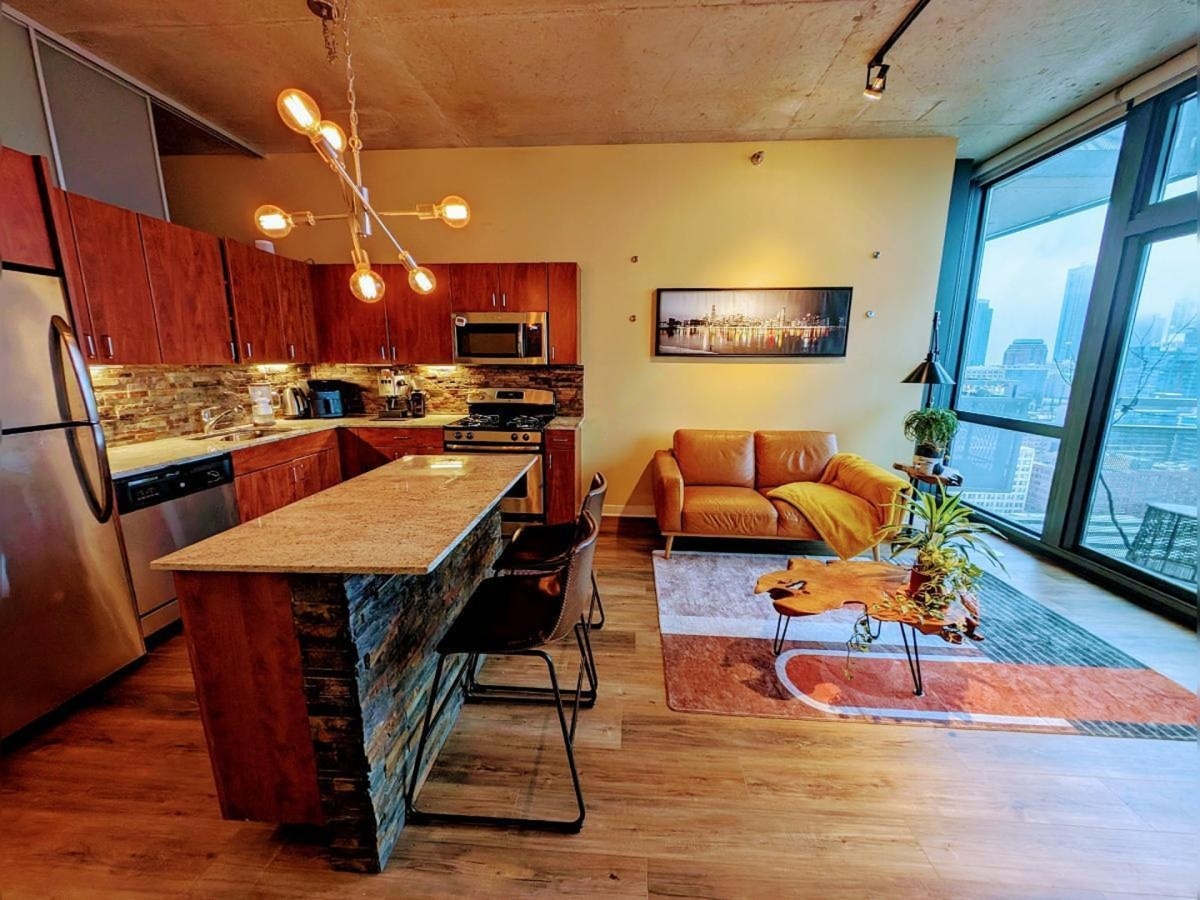 235 W Van Buren Street 2907