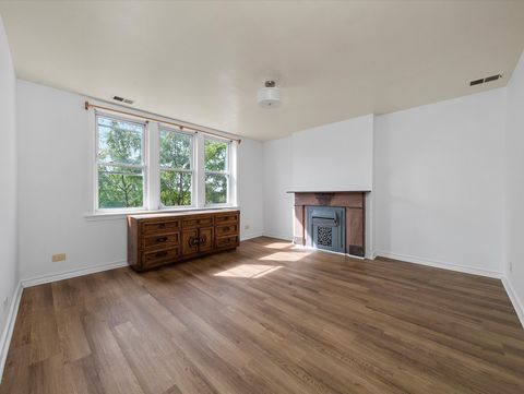 Tiny photo for 238 W 31st Street #4W, Chicago, IL 60616 (MLS # 12539129)