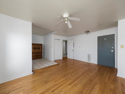 Tiny photo for 238 W 31st Street #4W, Chicago, IL 60616 (MLS # 12539129)