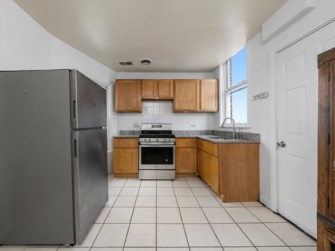 Tiny photo for 238 W 31st Street #4W, Chicago, IL 60616 (MLS # 12539129)