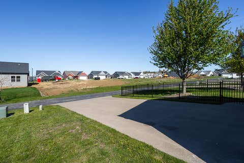 Tiny photo for 6234 Mississippi Avenue, Davenport, IA 52807 (MLS # 12724924)