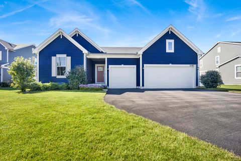 Photo of 1087 Sugar Maple Drive, Crystal Lake, IL 60012 (MLS # 12484439)