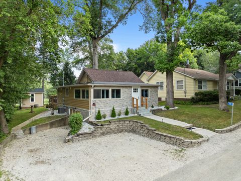 Photo of 800 Lake Street, Twin Lakes, WI 53181 (MLS # 12573347)