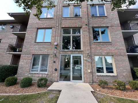 Tiny photo for 10278 SOUTHWEST Highway #2C, Chicago Ridge, IL 60415 (MLS # 12488294)
