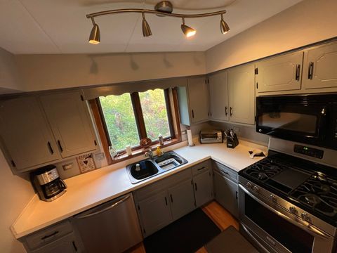 Tiny photo for 10278 SOUTHWEST Highway #2C, Chicago Ridge, IL 60415 (MLS # 12488294)