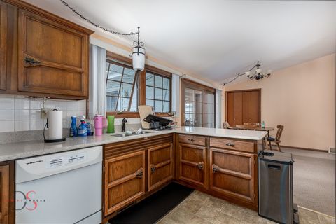Tiny photo for 1525 Clark Street, Ottawa, IL 61350 (MLS # 12595191)