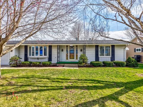 Tiny photo for 1525 Clark Street, Ottawa, IL 61350 (MLS # 12595191)