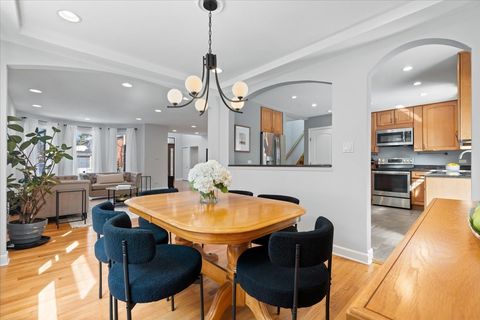 Tiny photo for 320 Beverly Drive, Wilmette, IL 60091 (MLS # 12602061)