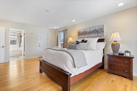 Tiny photo for 320 Beverly Drive, Wilmette, IL 60091 (MLS # 12602061)