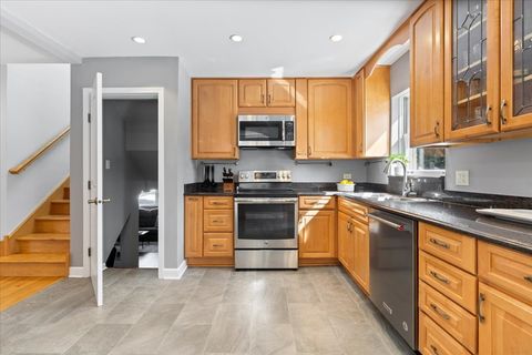 Tiny photo for 320 Beverly Drive, Wilmette, IL 60091 (MLS # 12602061)