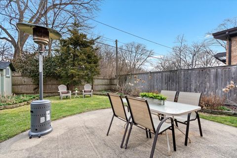 Tiny photo for 320 Beverly Drive, Wilmette, IL 60091 (MLS # 12602061)
