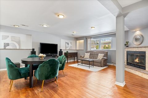 Tiny photo for 320 Beverly Drive, Wilmette, IL 60091 (MLS # 12602061)