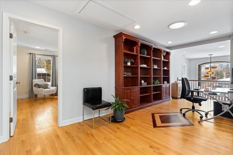 Tiny photo for 320 Beverly Drive, Wilmette, IL 60091 (MLS # 12602061)