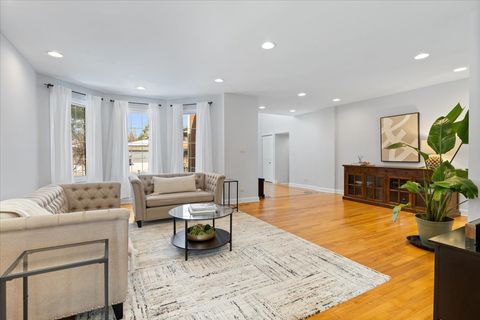 Tiny photo for 320 Beverly Drive, Wilmette, IL 60091 (MLS # 12602061)