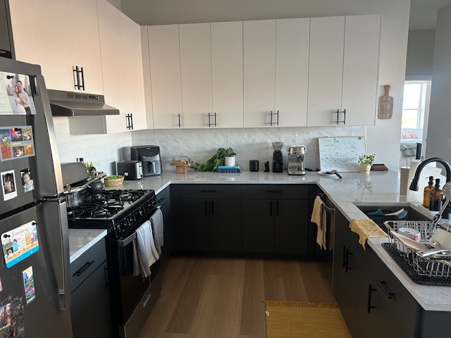 3204 N Clifton Avenue 202