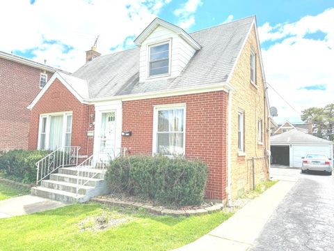 A home in Harwood Heights