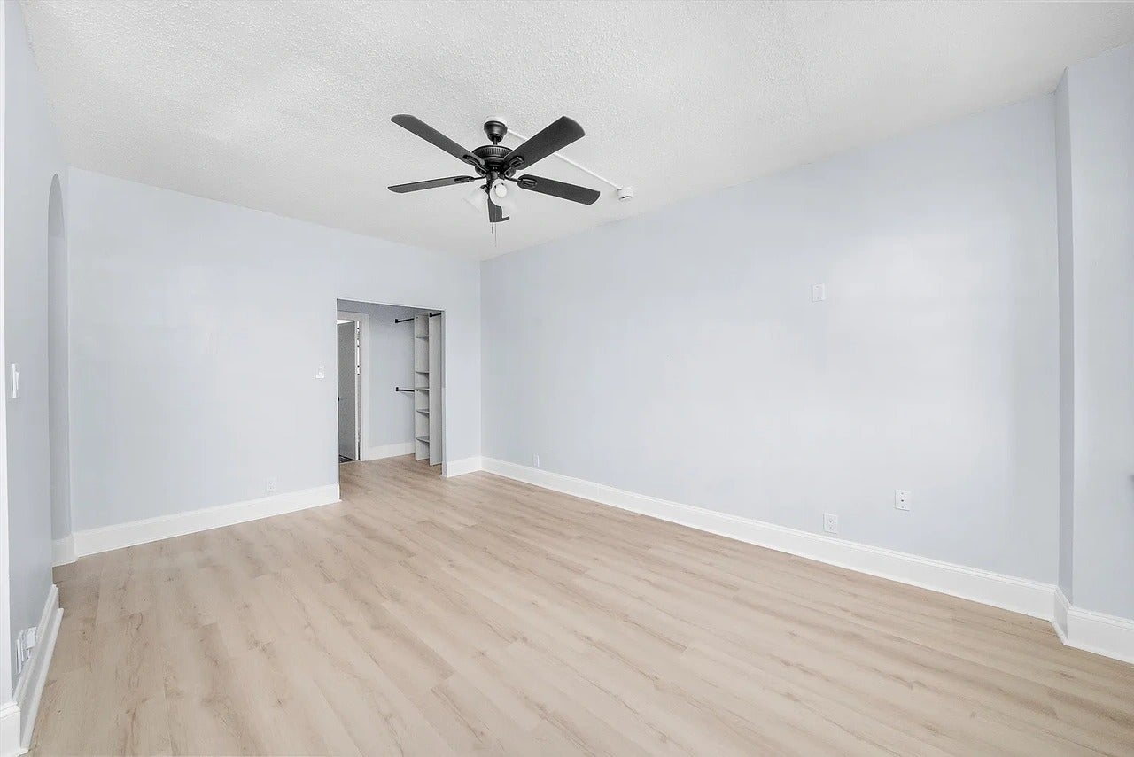 5135 S blackstone Avenue 309