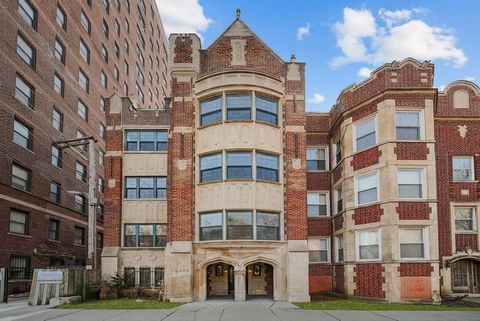 Photo of 2363 E 70th Place #1, Chicago, IL 60649 (MLS # 12624023)