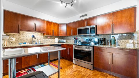 Tiny photo for 6007 N Sheridan Road #34G, Chicago, IL 60660 (MLS # 12611139)