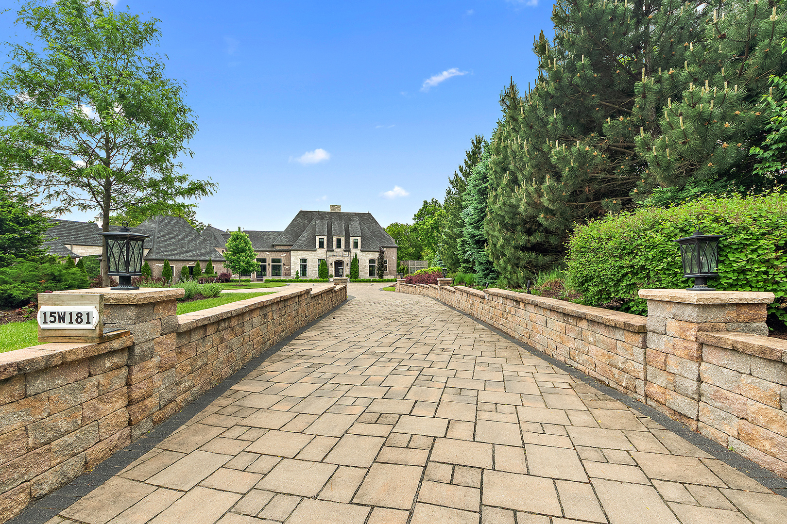 15w181 87th Street