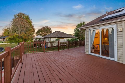 Tiny photo for 6472 Corinas Curve, Rockford, IL 61103 (MLS # 12491997)