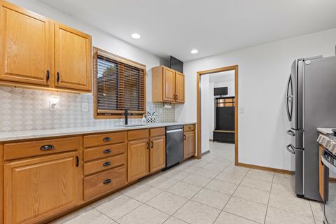 Tiny photo for 6472 Corinas Curve, Rockford, IL 61103 (MLS # 12491997)