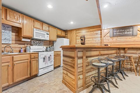 Tiny photo for 6472 Corinas Curve, Rockford, IL 61103 (MLS # 12491997)