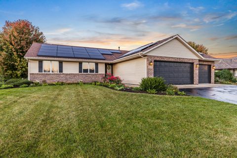 Tiny photo for 6472 Corinas Curve, Rockford, IL 61103 (MLS # 12491997)