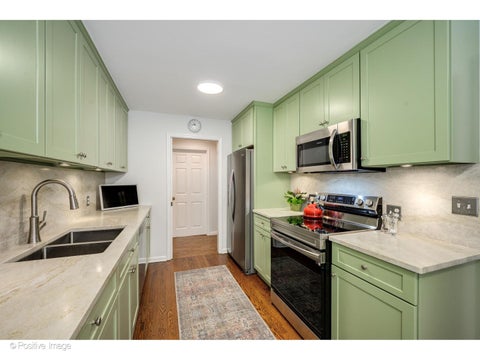 Tiny photo for 105 E Laurel Avenue #103, Lake Forest, IL 60045 (MLS # 12719148)