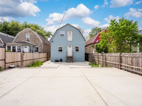 Tiny photo for 1133 N Kedvale Avenue, Chicago, IL 60651 (MLS # 12653972)