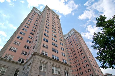 Photo of 5555 N SHERIDAN Road #130, Chicago, IL 60640 (MLS # 12494683)