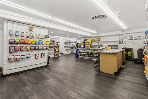 Tiny photo for 5701 N Sheridan Road #7G, Chicago, IL 60660 (MLS # 12683130)